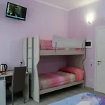 Rainbow Panzió 4*