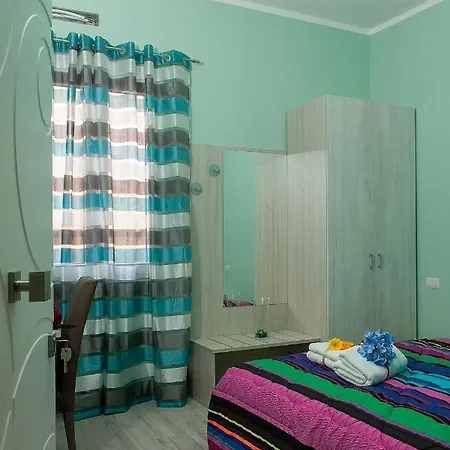 Rainbow Bed & Breakfast 4*